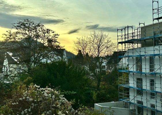 Sonnenaufgang aus Ihrem Fenster