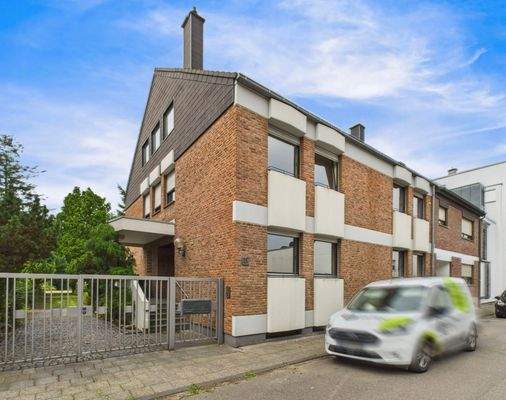 Haus Ansicht -1-