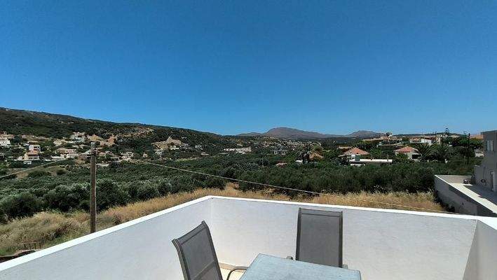 Kreta, Kolymvari: Charmantes Haus mit privatem Pool zu verkaufen