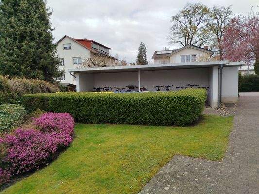 Abstellplatz Fahrräder 