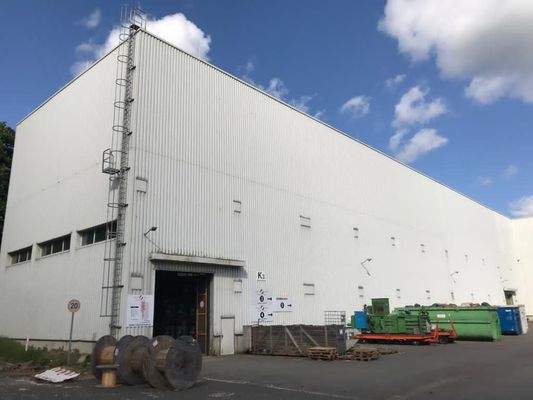 Außenansicht (Produktionshalle 16 m hoch)