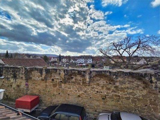 Ausblick über die Stadtmauer vom OG