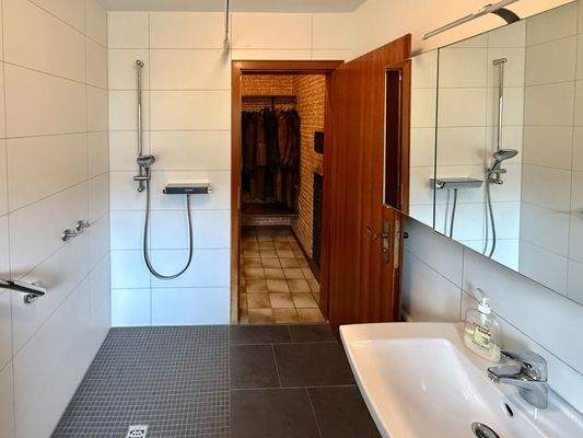 EG altersgerechtes Duschbad