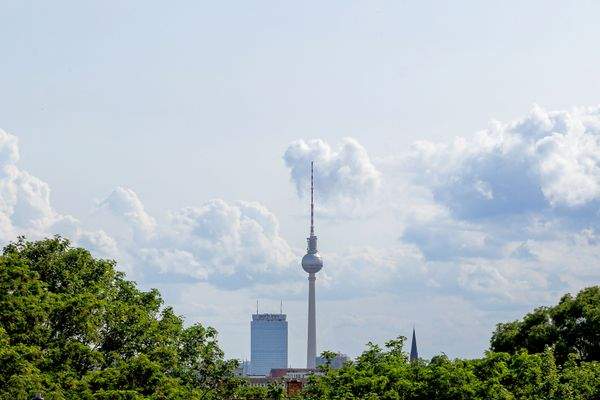 Mit Fernblick auf den Fernsehturm