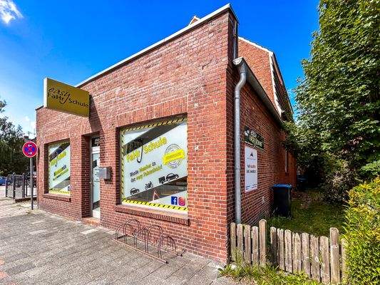 Haus Vorderansicht Gewerbe