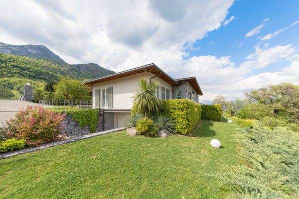 Außenansicht der Villa