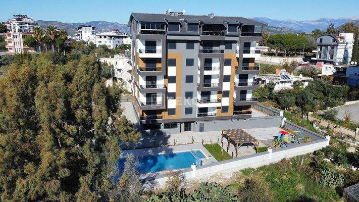 Elegant Apartments in a Complex with a Pool in Gazipaşa Antalya