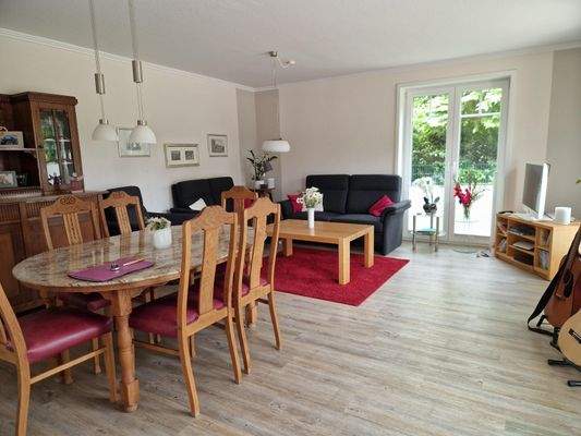 Wohnzimmer  EG rechte Haushälfte