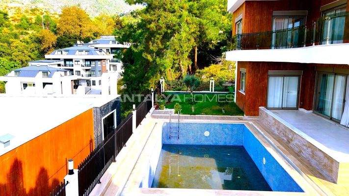 Detached Houses with Private Pools in Alanya Turkey