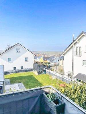 Blick vom Balkon 1.OG rechts