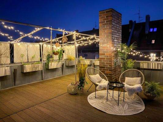 Dachterrasse am Abend