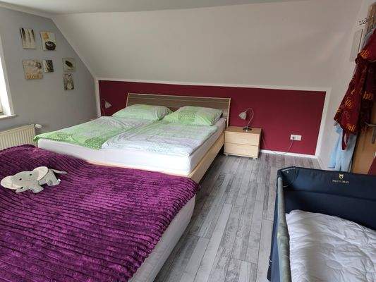 Schlafzimmer Haus 2, OG