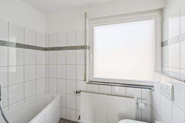 Badezimmer mit Wanne