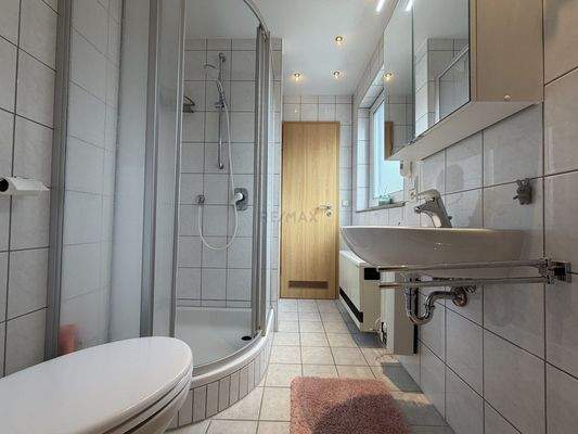 Lorcher Straße 13_2 Zi._Bad