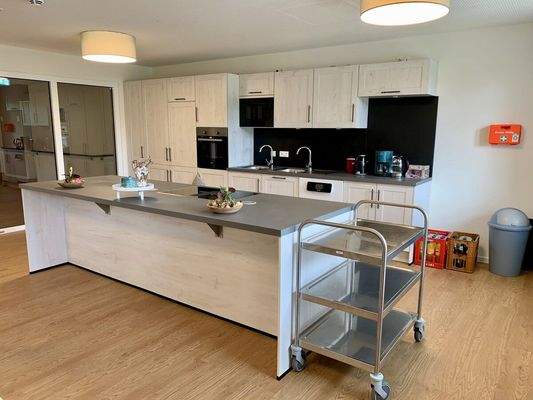 14) Gemeinschaftsraum