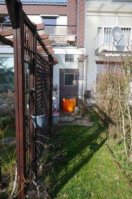 Garten mit Kellereingang