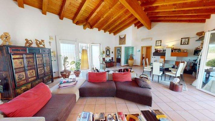 Traumvilla in Pocenia zwischen Udine und Meer