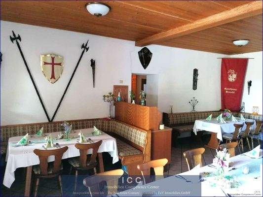 ICC - VORANKÜNDIGUNG - Bekanntes Dorfgasthaus in Falkenberg ca. 257 Sitzplätze + Biergarten + große Wohnung