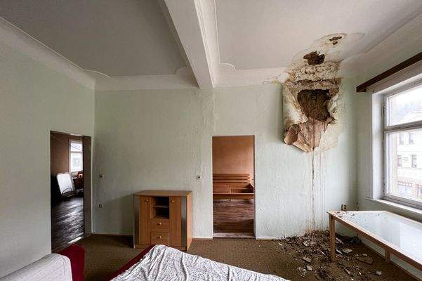 Zimmer mit Wasserschaden