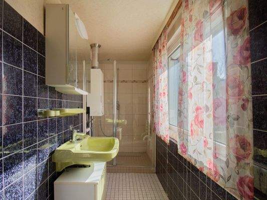 Badezimmer Vorderhaus