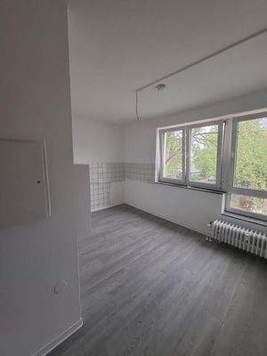 2025-09-10_10-07-06_70