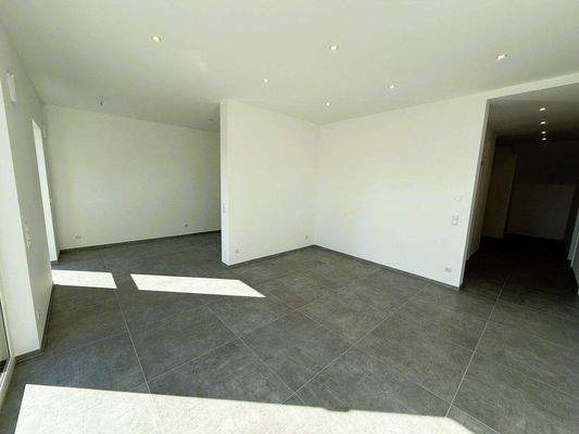 Wohnzimmer mit Küchenbereich