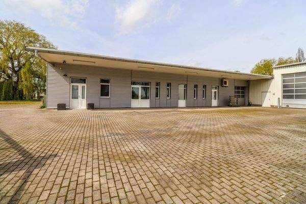 Gewerbeobjekt - Außenansicht 4