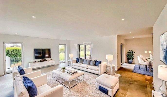 Wohnzimmer mit Blick zum Esszimmer