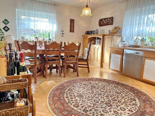 und essen in der Wohnküche.