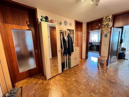 geräumige Eingangsdiele