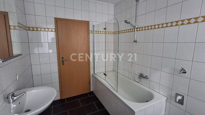 Badezimmer mit Badewanne