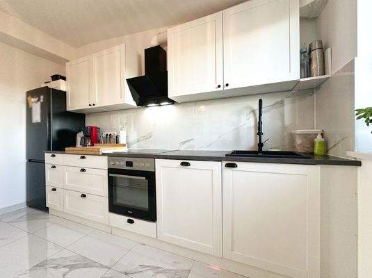 Einbauküche inkl. E-Geräten