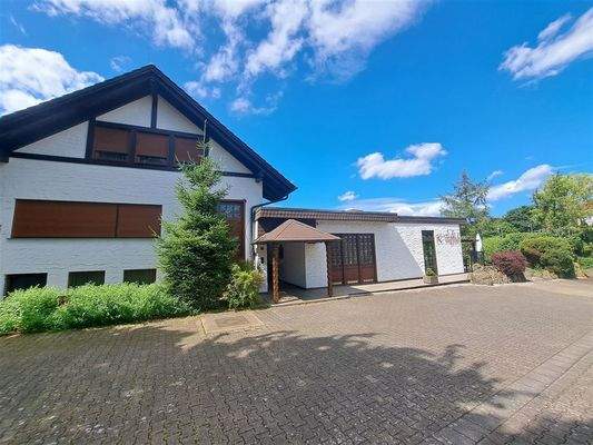 Ansicht vom Parkplatz