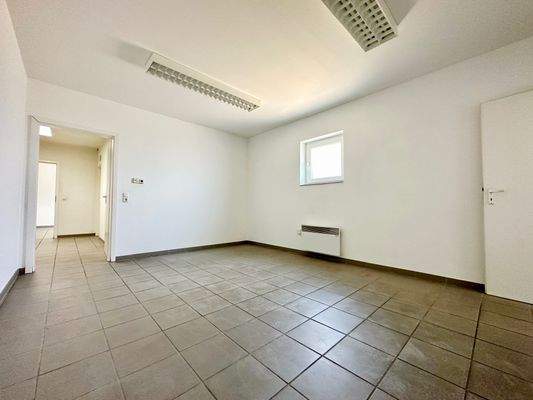 INFOS UNTER: 06171-586000