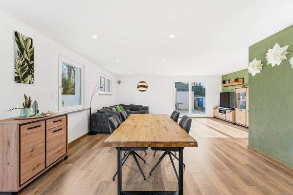 Wohn/Essbereich (EG)