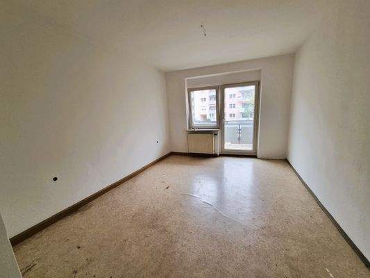Schlafzimmer mit Balkon.jpg