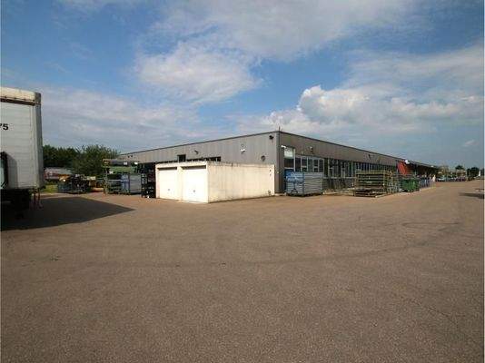 Befestigte Freifläche Neu-Ulm