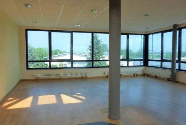 Bürogebäude, 2. OG