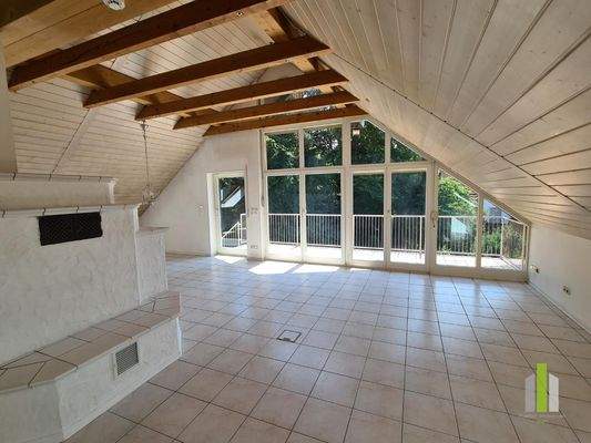 Wohnzimmer mit Kachelofen