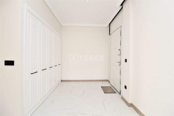 3-Bedroom Spacious Real Estate in a Calm Area in Bursa