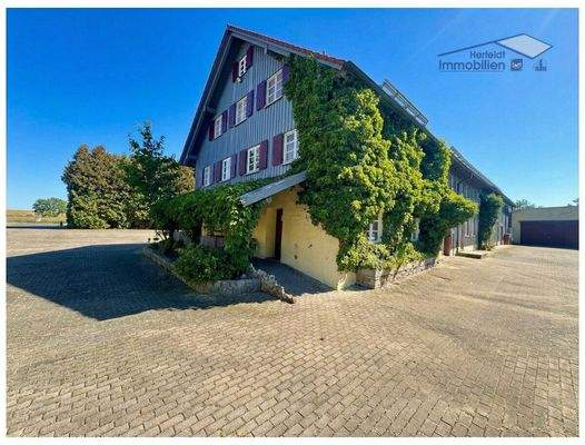 Weitere 7 Zimmer und separater Mitarbeiterbereich im ehemaligen Kornstadel