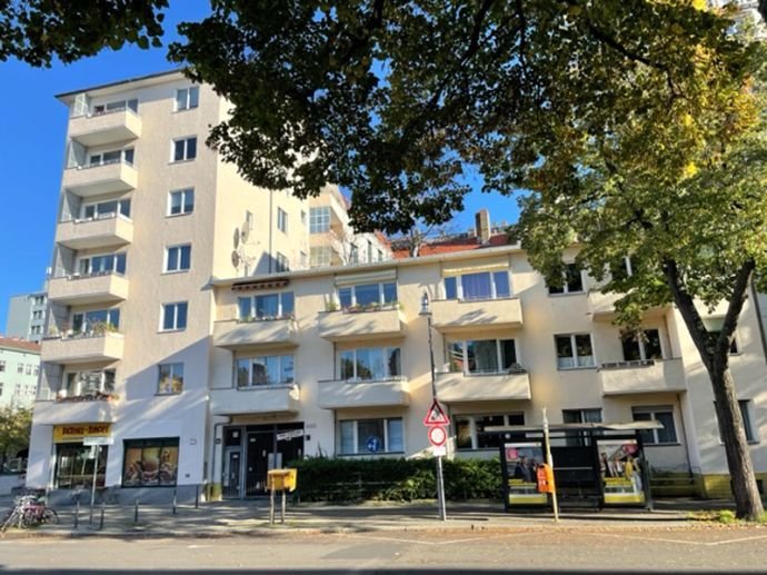 WOHNUNG IN ZENTRALER LAGE IN DER NÄHE VOM VIKTORIAPARK IN KREUZBERG - ZUR ZEIT VERMIETET