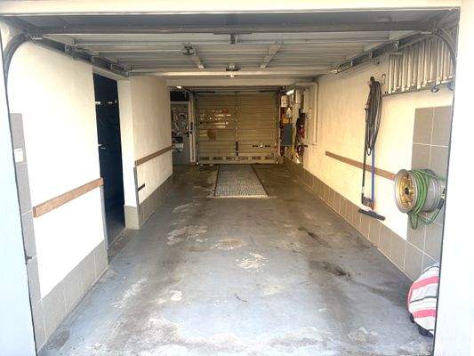 Garage 2, 3.jpg