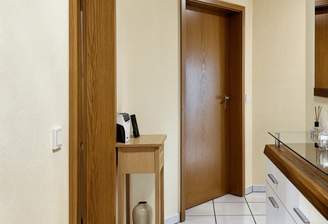 Flur (KI-bearbeitet)