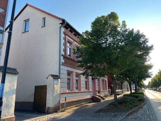 Mehrfamilienhaus Seitenansicht