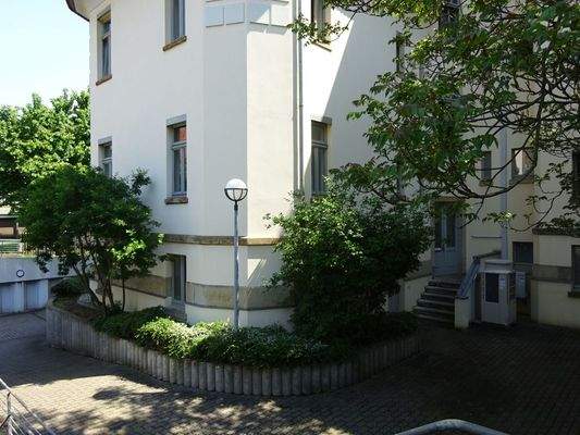 Rückwärtiger Eingangsbereich