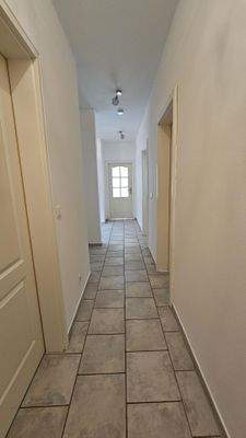 Flur mit Diele: 11,3 m² Wohnfl