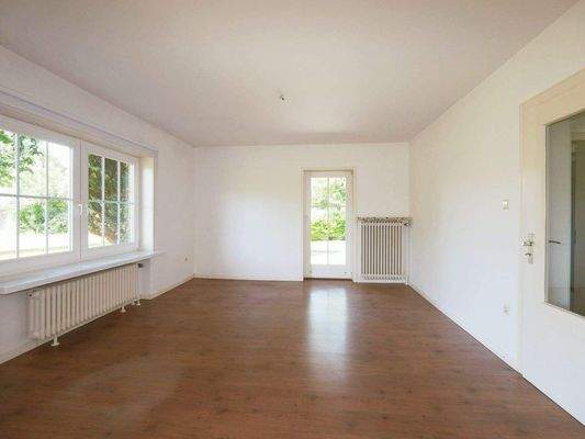 Wohnzimmer mit Terrassenzugang