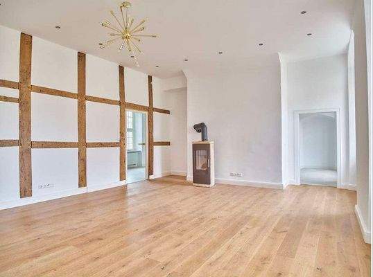 Wohnzimmer mit Kaminanschluss (auf eigene Kosten möglich)