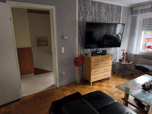 Wohnzi. mit Blick ins Treppenh. Haus 1, OG